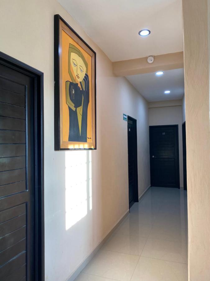 Hotel Suites La Roca Cancún Esterno foto