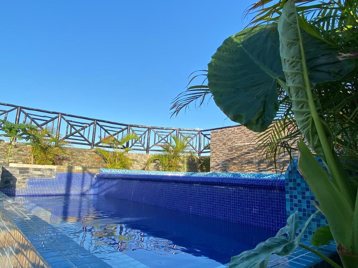 Hotel Suites La Roca Cancún Esterno foto
